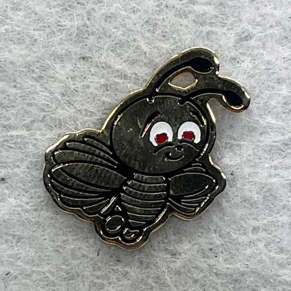 🔮 5/$25 Vintage‎ Cartoon Bumblebee Pin